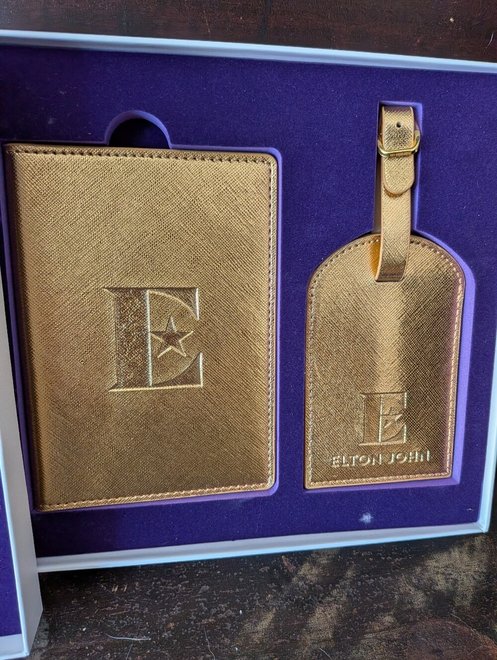 Elton John 4+ Piece Limited Edition Gift Set - Picture 5 of 7